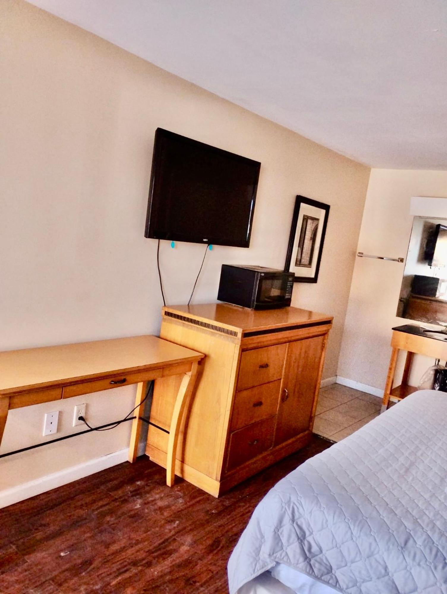 Hotel M 2*